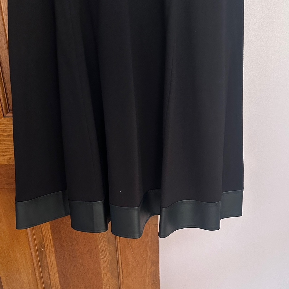 Sandra Darren Black Dress with Gray Accents - Picture 4 of 4